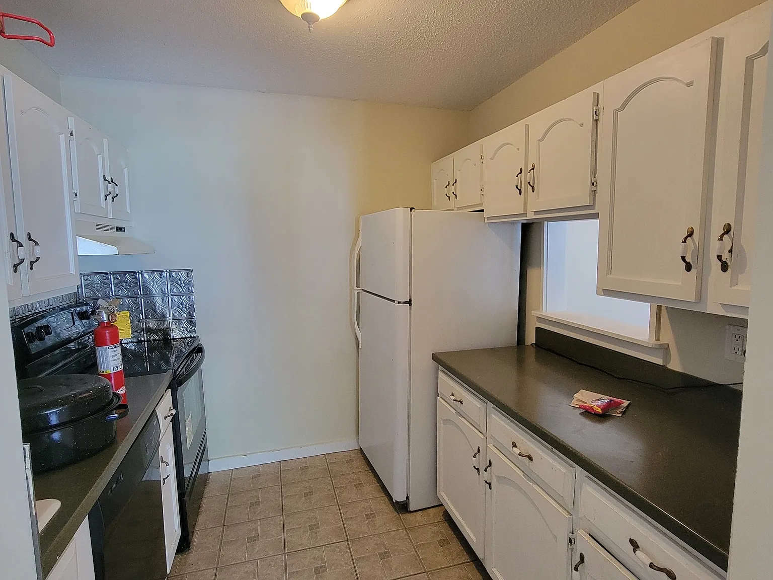 2 bed, 950 sqft, $1,700 — Photo 2