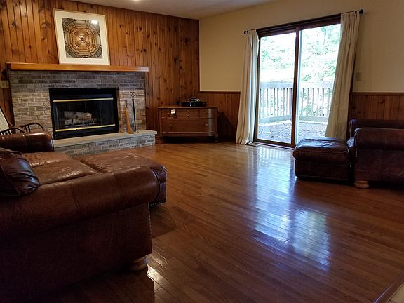 5th image of 2205 E Autumn Dr