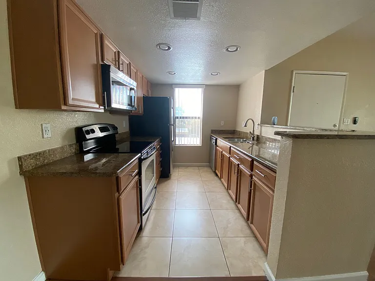1125 E Broadway Rd — Photo 19