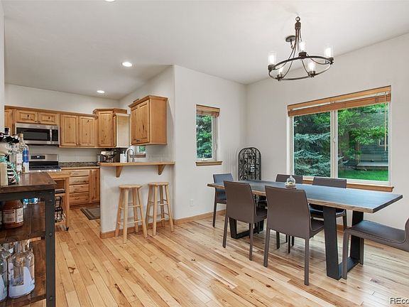 3rd image of 3035 Chinook Lane