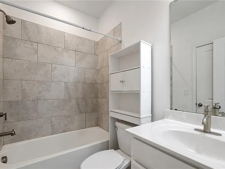 307 Danville Ave — Photo 6