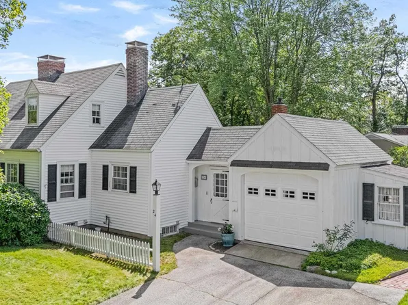 24 Shaw Street, Manchester, NH 03104