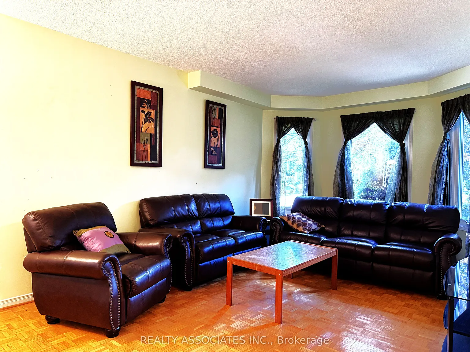 4 bed, $4,700 — Photo 3