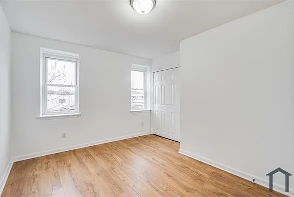 4614 Josephine St — Photo 9