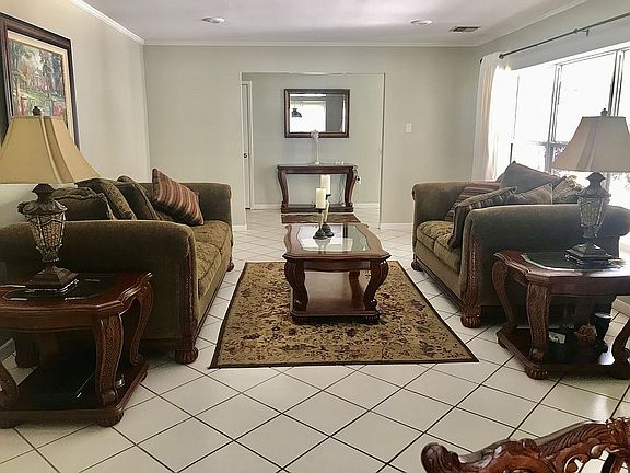 Separate living rm & foyer