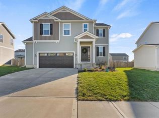 1417 SW Fairfax Rd, Lees Summit, MO 64083