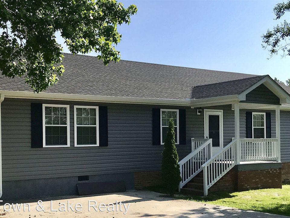 1st image of 423 E Ferrell St