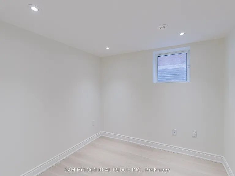 5489 Festival Dr — Photo 13