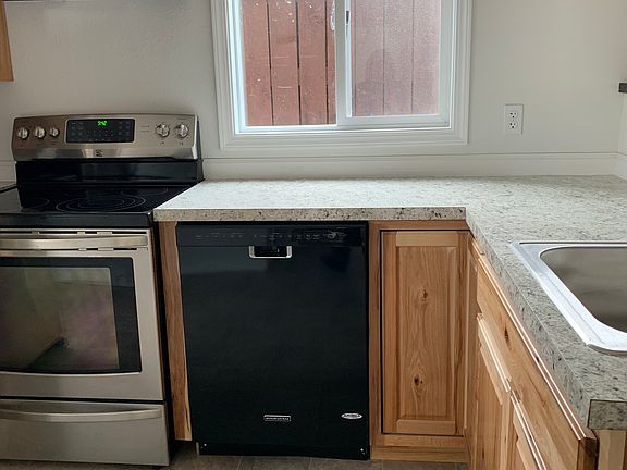 5th image of 109 Shintaffer St NW #C