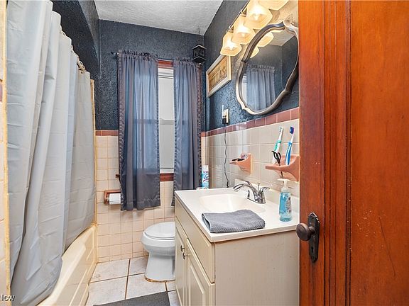 5th image of 2347 Oberlin Ave