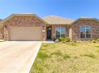 613 Peach Ln, Burleson, TX 76028