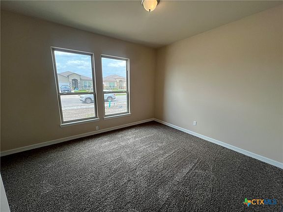 3rd image of 106 Giacomo Dr