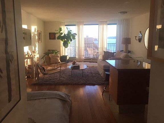 3rd image of 1155 Warburton Ave APT 10K