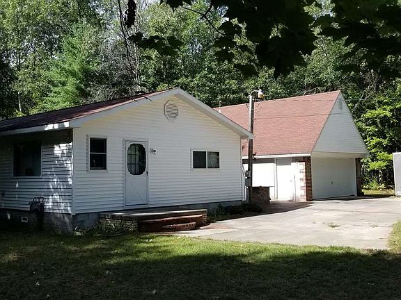 2nd image of 3700 Old Pine Trl