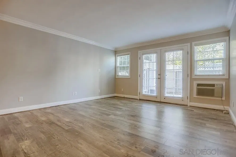 3 bed, 2.0 bath, 1164 sqft, $3,600 — Photo 4