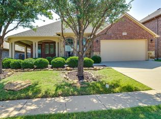 10008 Red Bluff Ln, Fort Worth, TX 76177