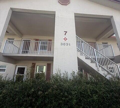 3rd image of 3031 Holiday Springs Blvd #202-7