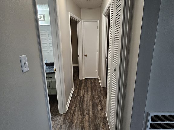 3rd image of 813 Gadd Rd #B