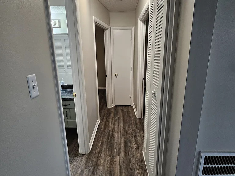 813 Gadd Rd #B — Photo 3