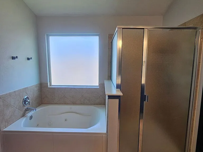 6604 Mustang Creek Rd — Photo 15