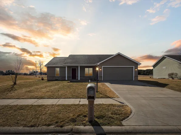 18272 Barrington Dr, New Paris, IN 46553