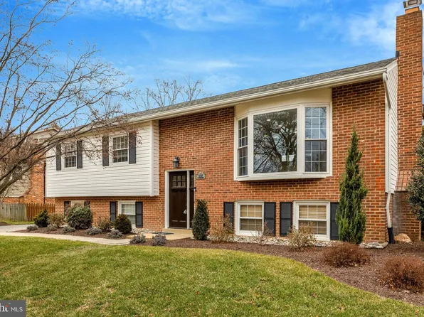 307 Valeview Ct NW, Vienna, VA 22180