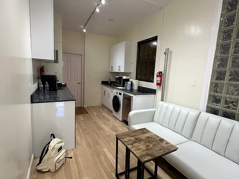380 3rd Ave #3B — Photo 1