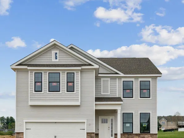 52 Avonwoods Dr, Staunton, VA 24401