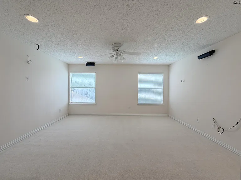 4506 Hollow Ridge Dr — Photo 24