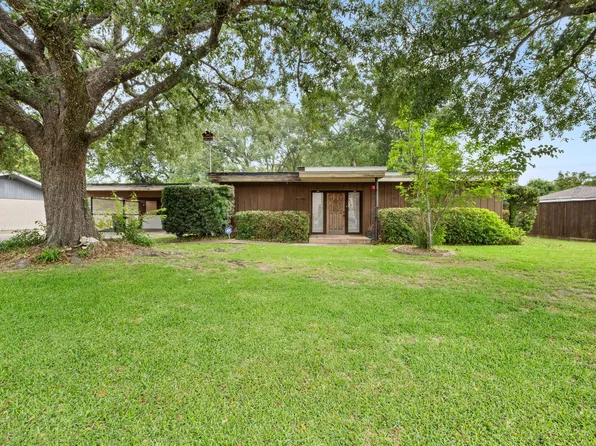 1710 W Sale Rd, Lake Charles, LA 70605