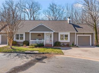 605 Huntington Dr, High Point, NC 27262