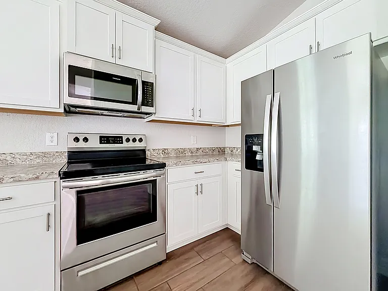 187 NW 45th Loop — Photo 11