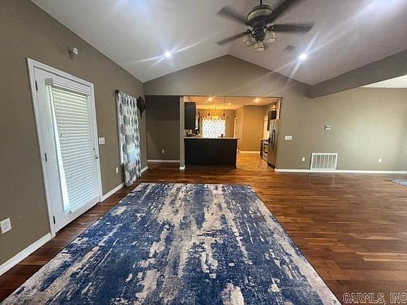 3rd image of 109 E Hempstead St #172