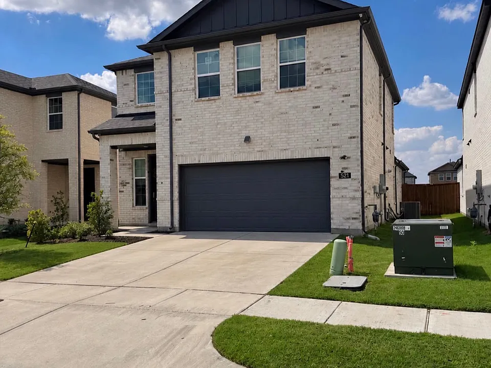 521 Lana Dr