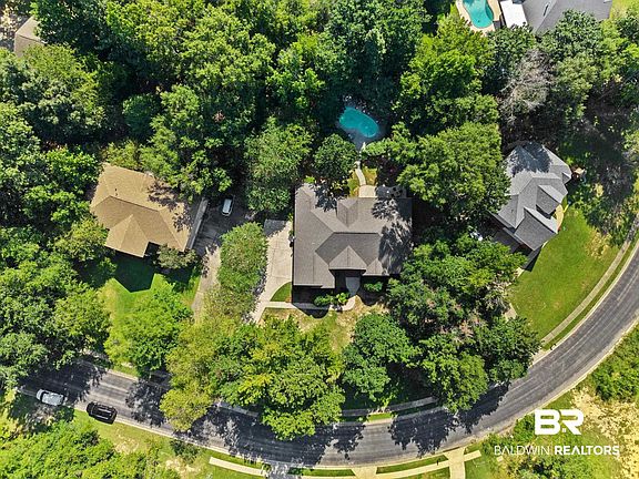 3rd image of 72 General Canby Dr