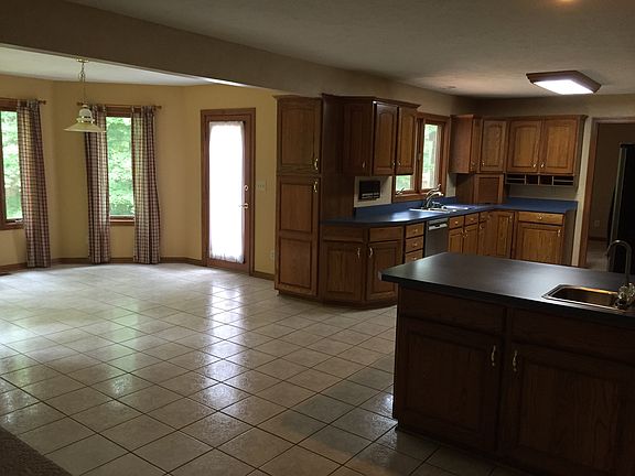 Kitchen & Breakfast Nook