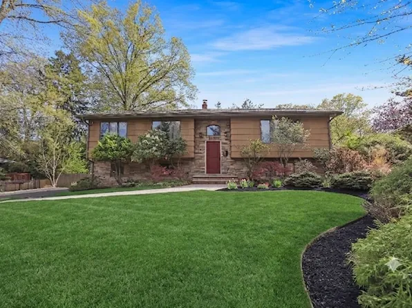 45 Lenox Ave, Demarest, NJ 07627