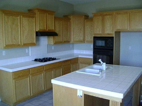 3rd image of 1523 Bennington Ct