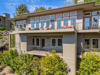 2540 NW 1st St, Bend, OR, 97703