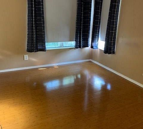 2nd image of 176 Meadow Ln Unit 176
