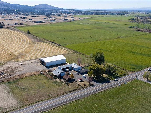 5th image of 11288 SW Highway 126