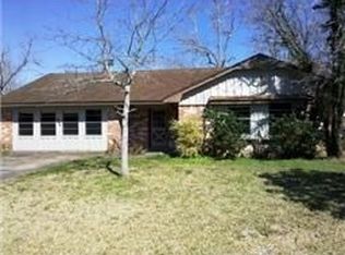 910 Effie St, League City, TX 77573