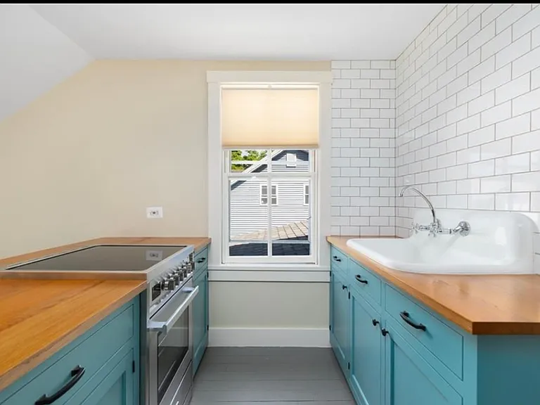 1934 Smith St #2 — Photo 3