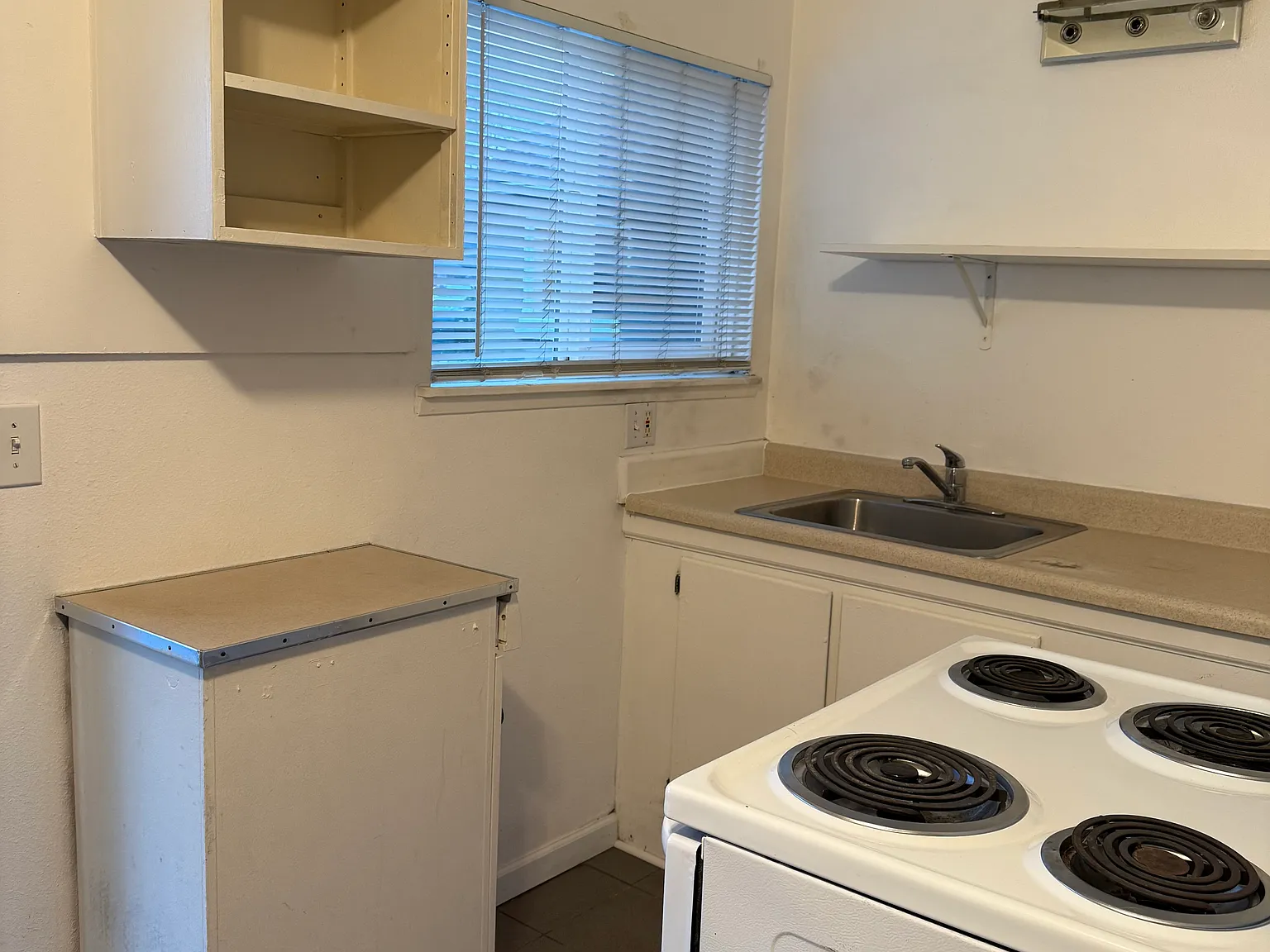 Studio, 250 sqft, $800 — Photo 3