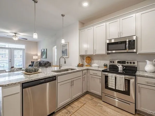 10526 Stony Bluff Dr #103, Ashland, VA 23005