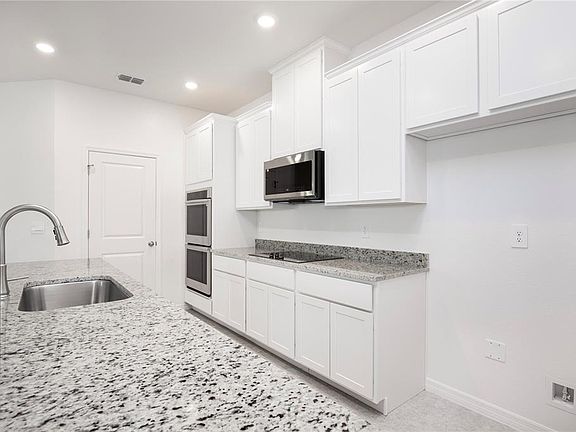2nd image of 16323 Navarro Ct