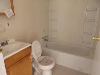 bath-18745785
