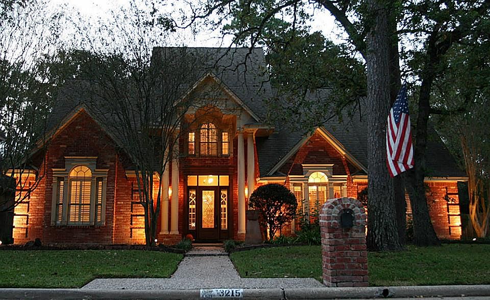 1st image of 3215 Plaza Pines Dr