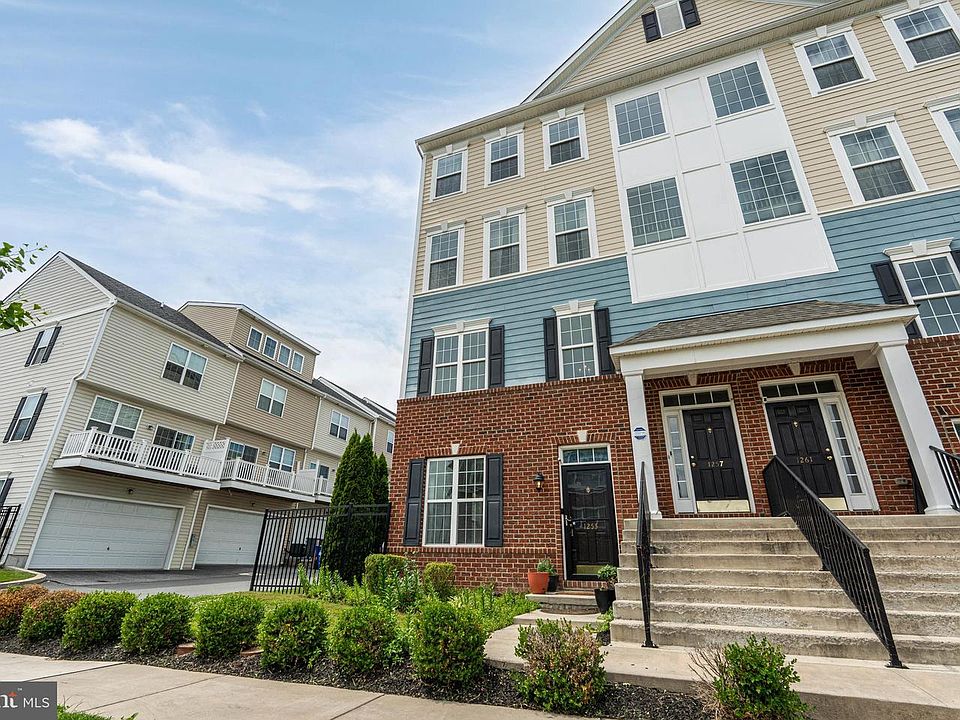 1st image of 1255 Parish Ave