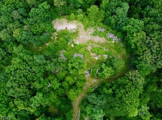 12 Gravel Hill Rd, Kinnelon, NJ 07405